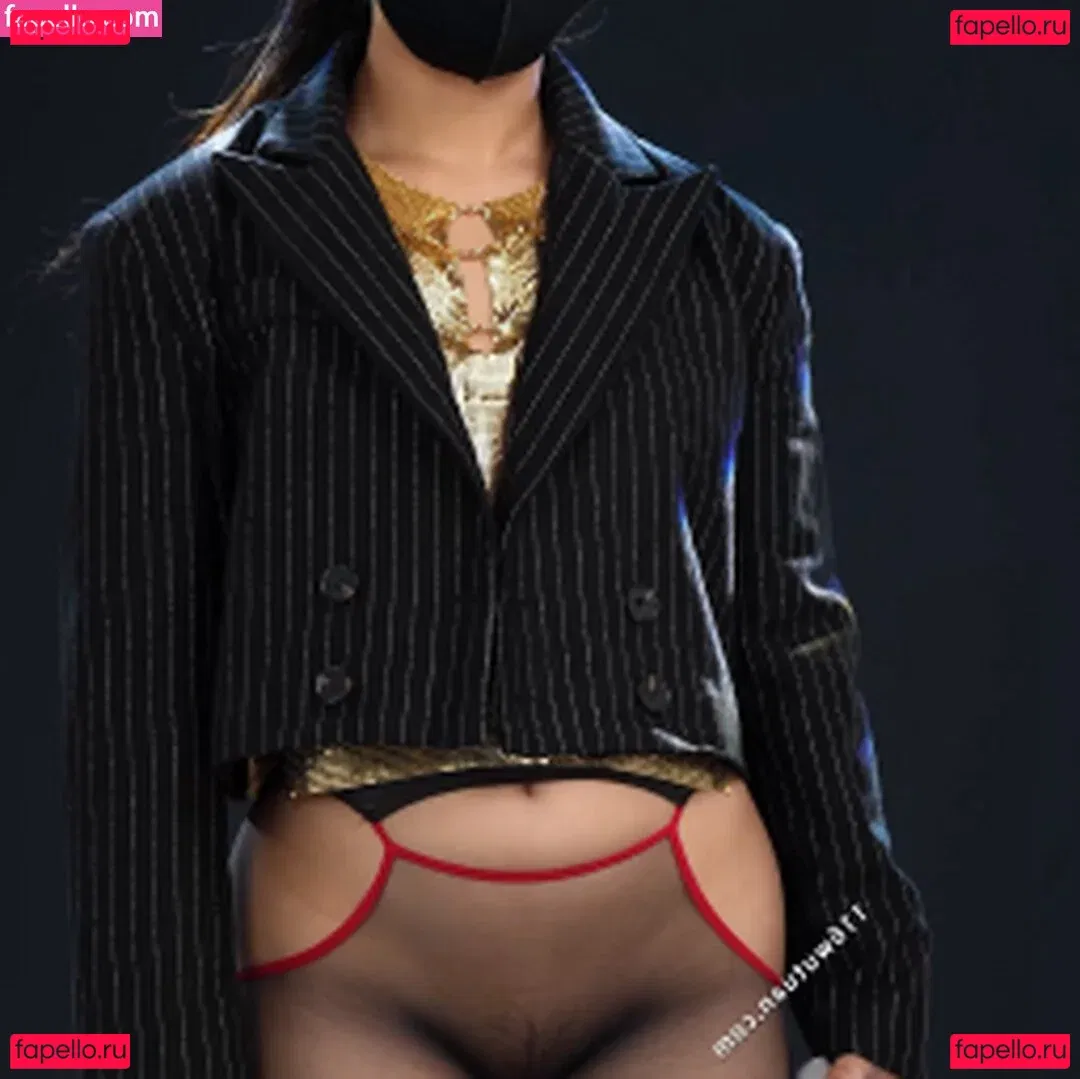 yingxiu.xyz Onlyfans Photo Gallery 