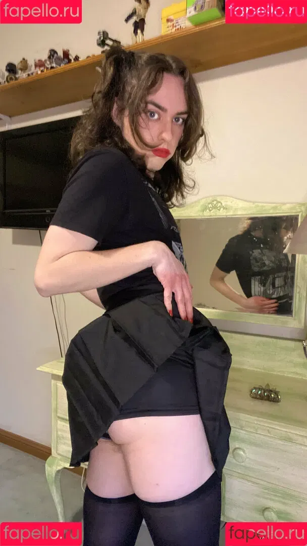 WhiteWren Onlyfans Photo Gallery 