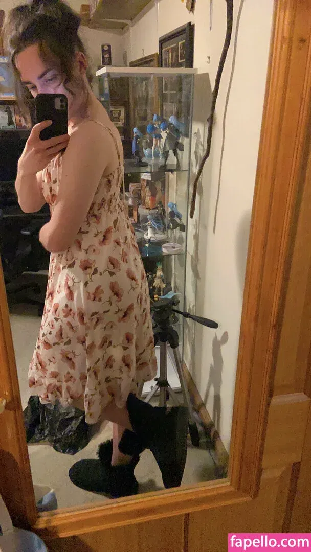 WhiteWren Onlyfans Photo Gallery 