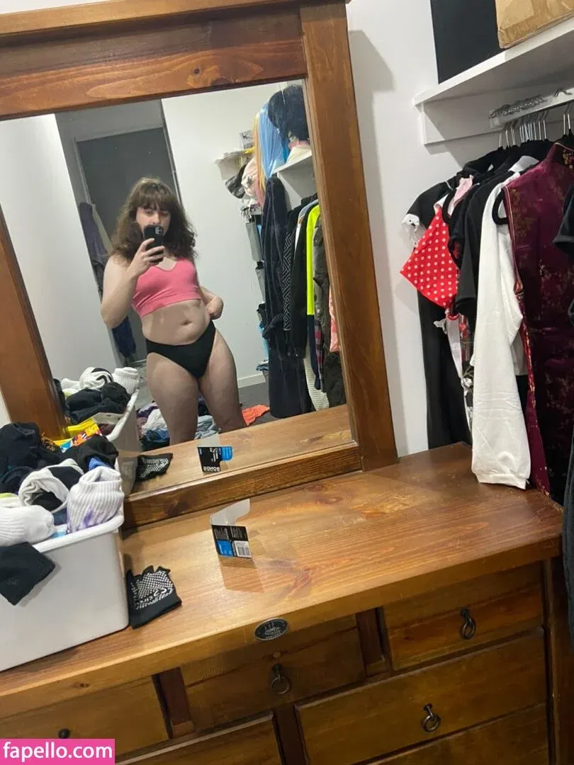 WhiteWren Onlyfans Photo Gallery 