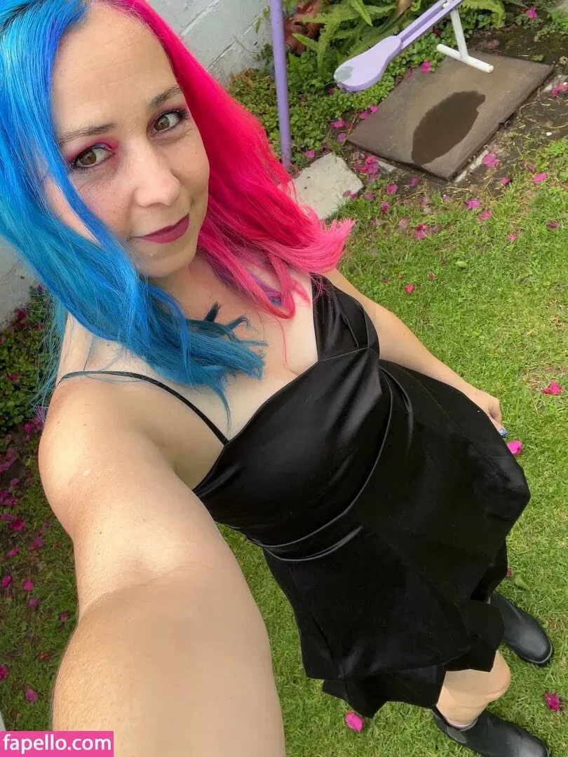 Litzia Moon Onlyfans Photo Gallery 