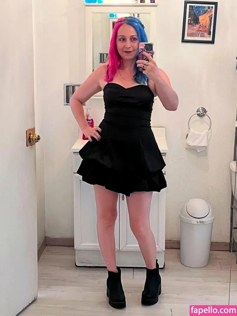 Litzia Moon Onlyfans Photo Gallery 