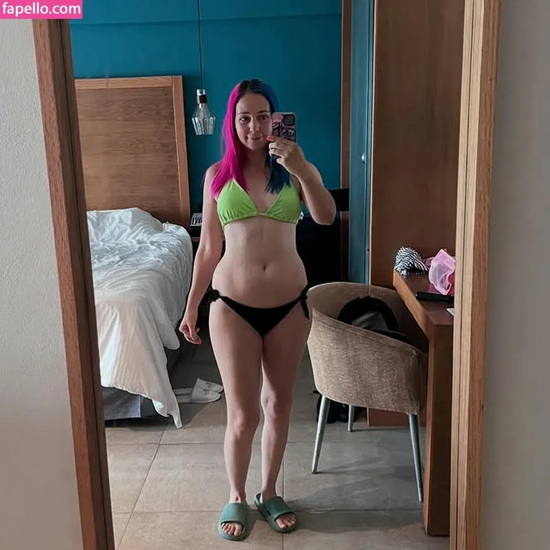 Litzia Moon Onlyfans Photo Gallery 