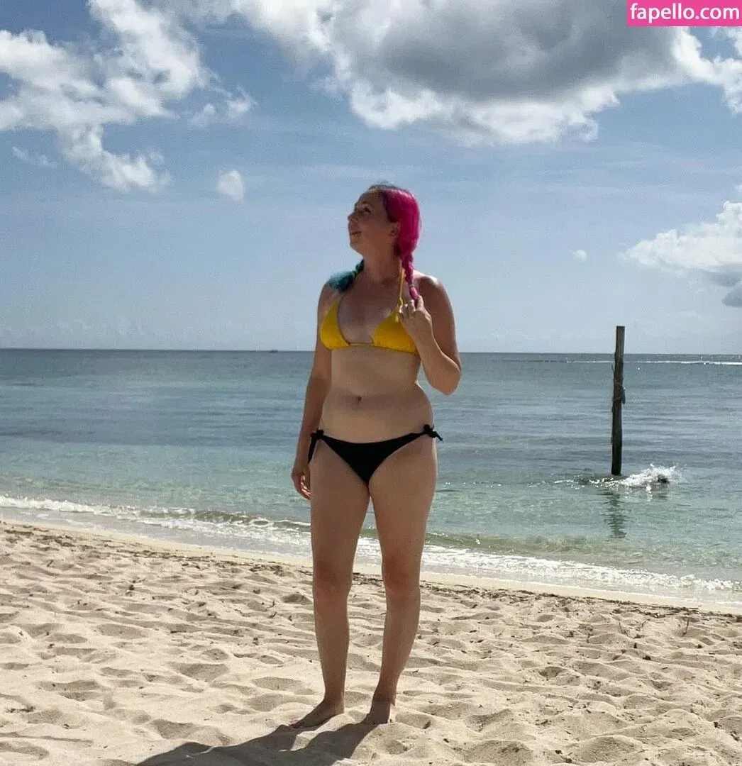 Litzia Moon Onlyfans Photo Gallery 