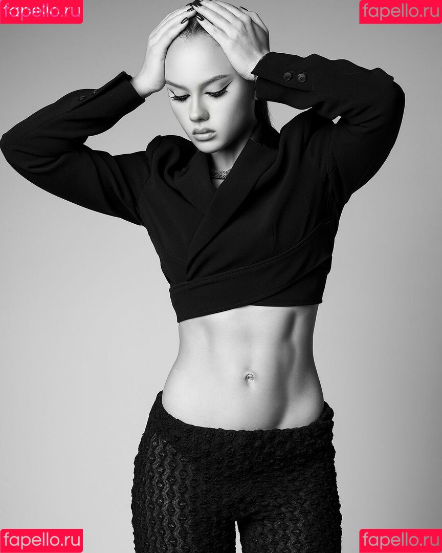 Kristina Shmidt Onlyfans Photo Gallery 