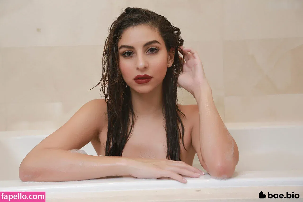 Nina North Onlyfans Photo Gallery 