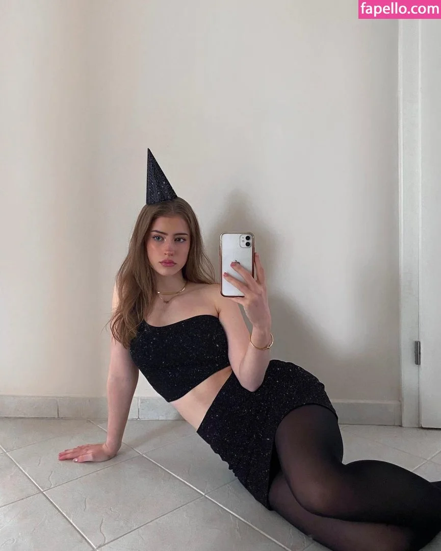 DJ Mari Moura Onlyfans Photo Gallery 