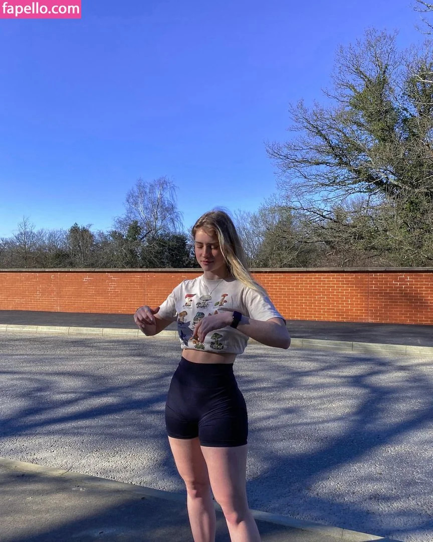 DJ Mari Moura Onlyfans Photo Gallery 