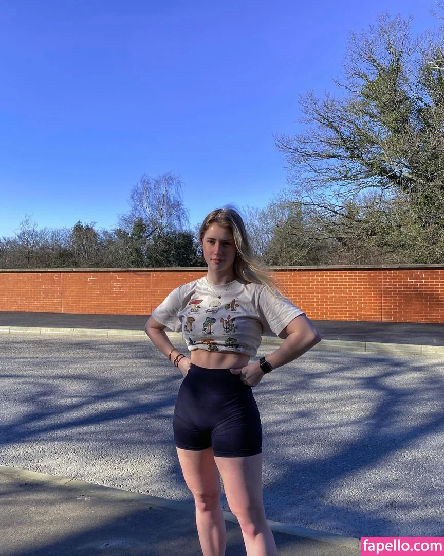 DJ Mari Moura Onlyfans Photo Gallery 