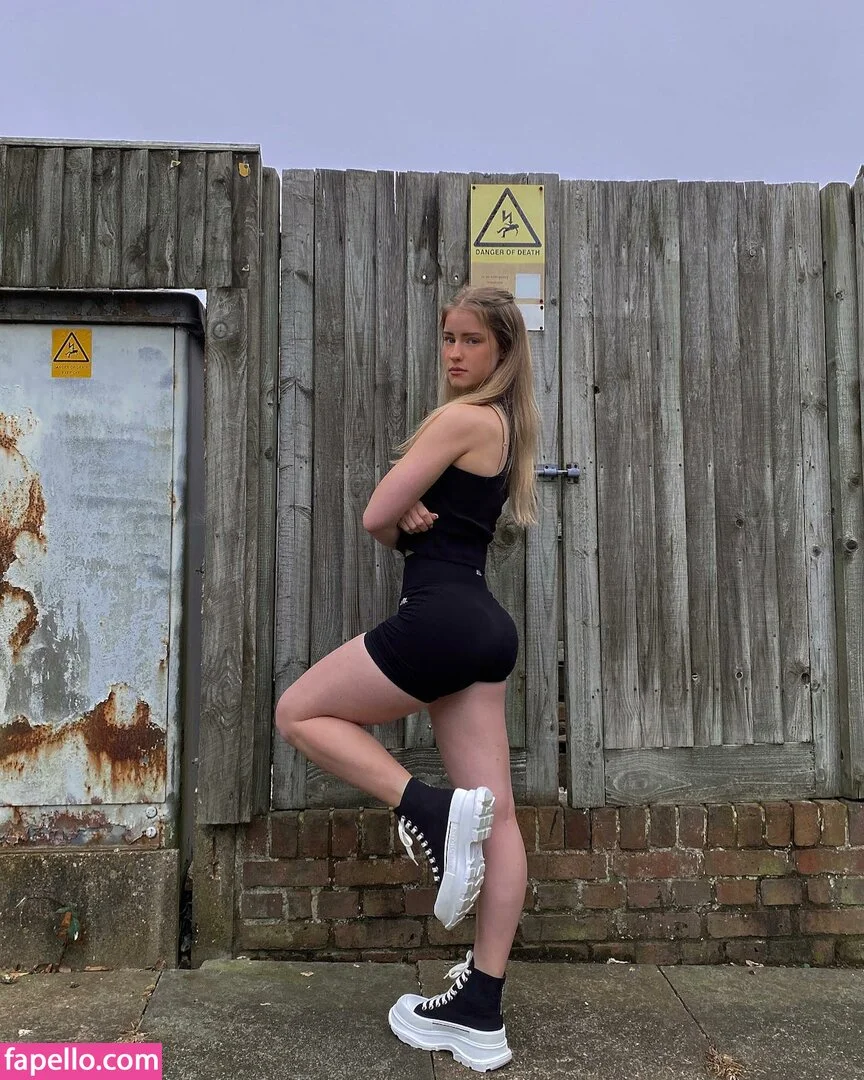 DJ Mari Moura Onlyfans Photo Gallery 