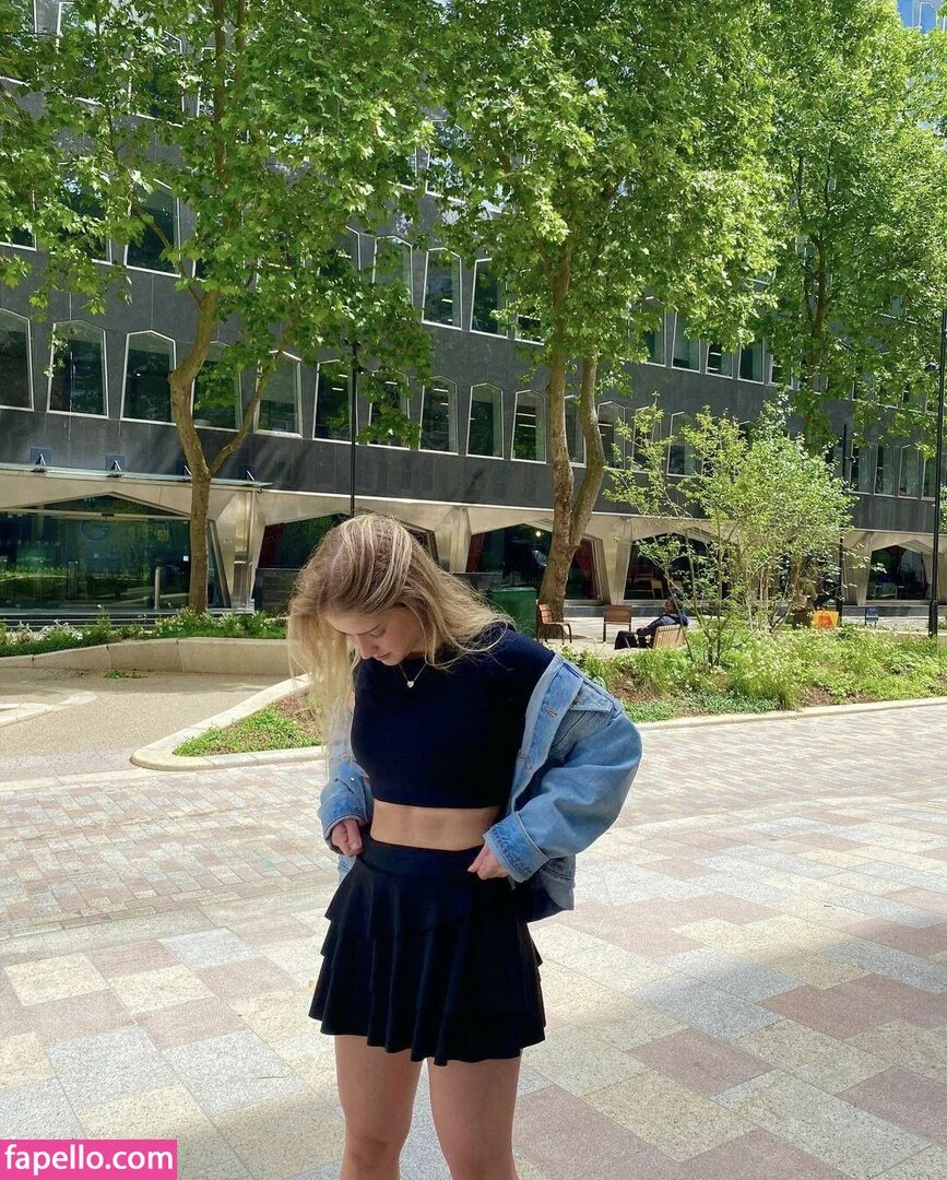 DJ Mari Moura Onlyfans Photo Gallery 