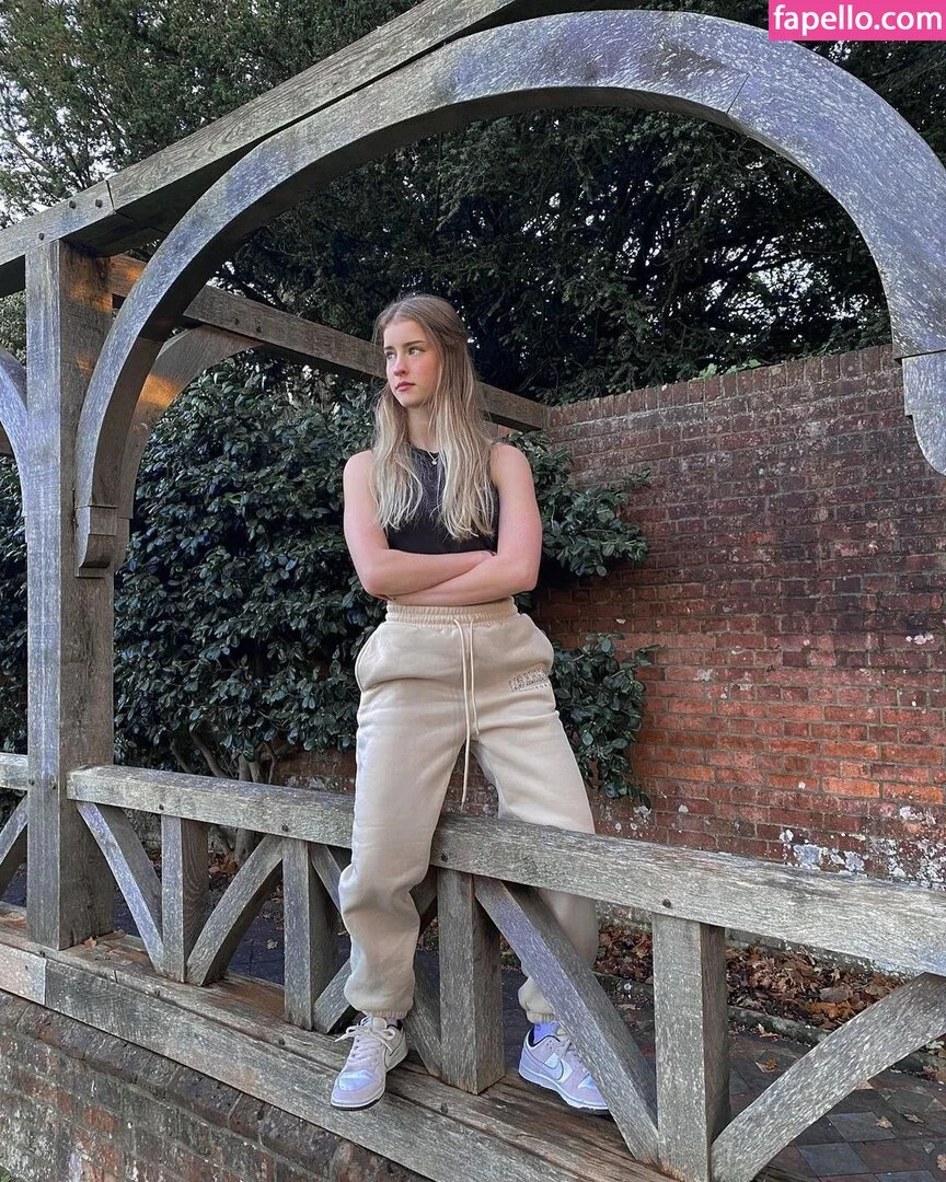 DJ Mari Moura Onlyfans Photo Gallery 