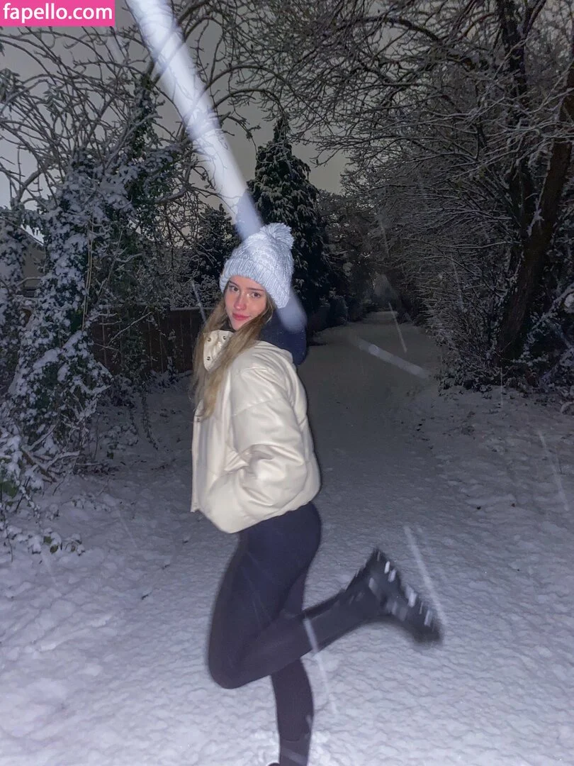 DJ Mari Moura Onlyfans Photo Gallery 