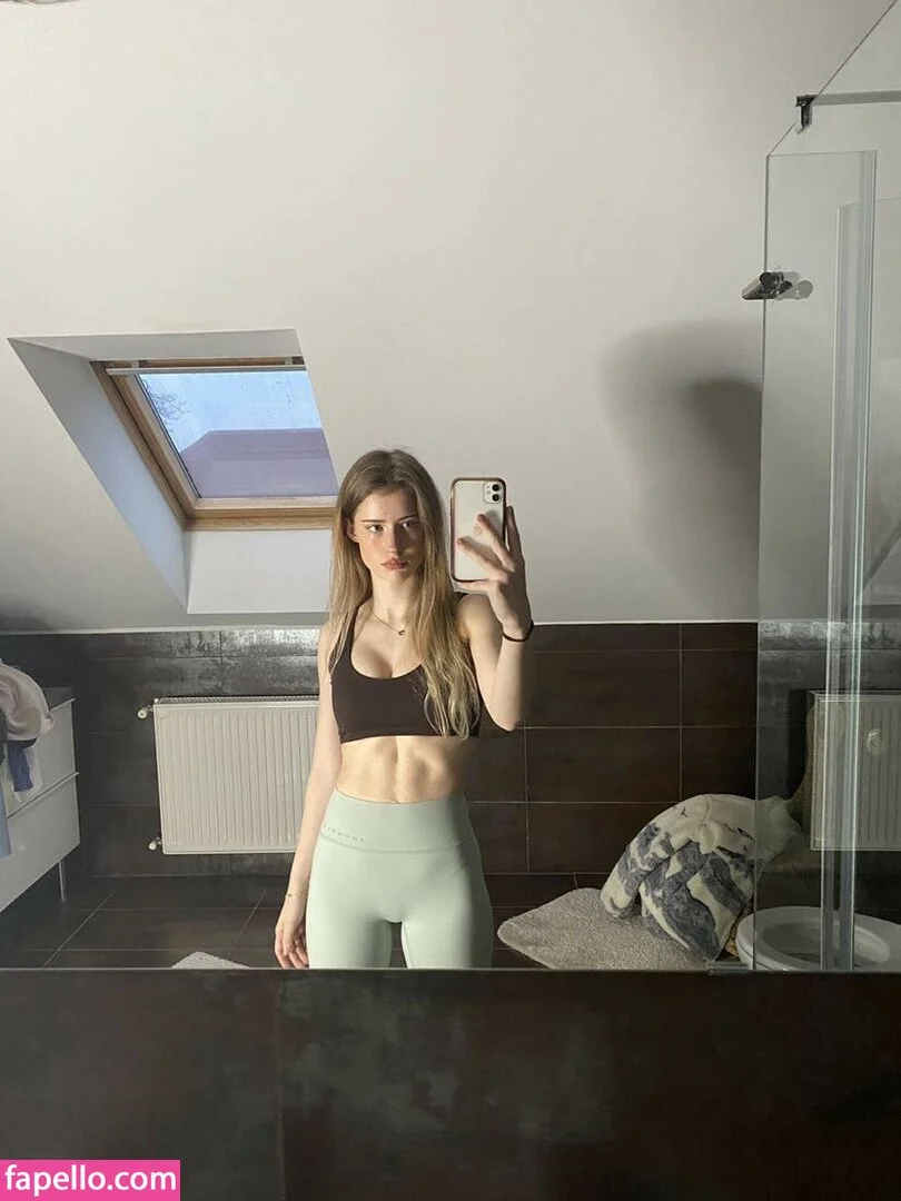 DJ Mari Moura Onlyfans Photo Gallery 