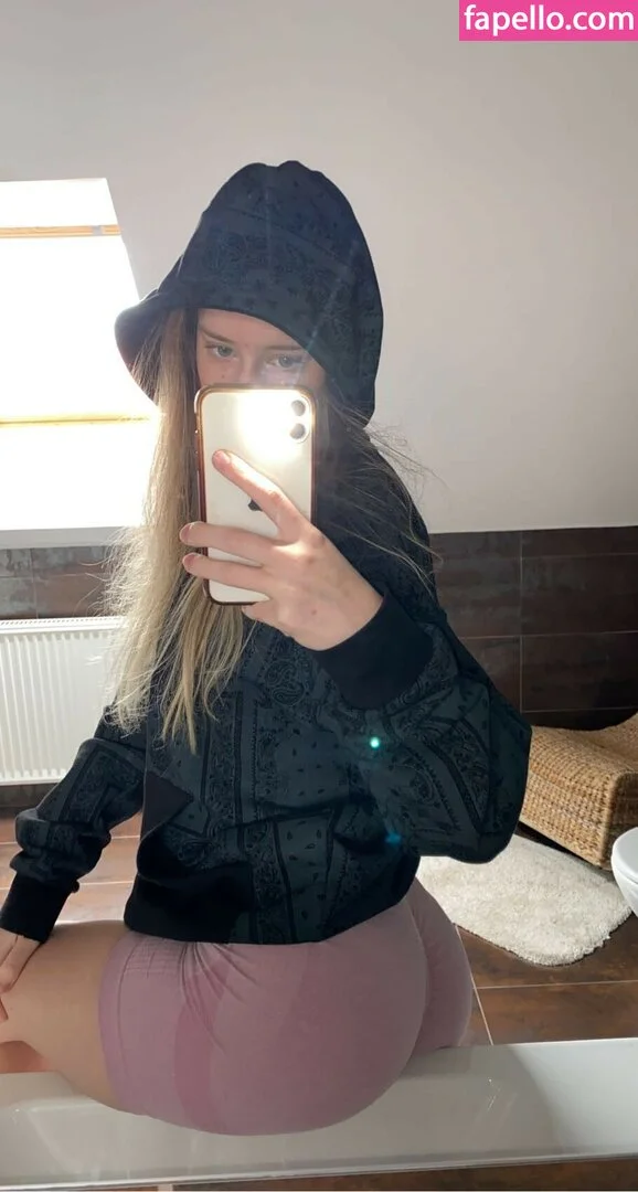 DJ Mari Moura Onlyfans Photo Gallery 