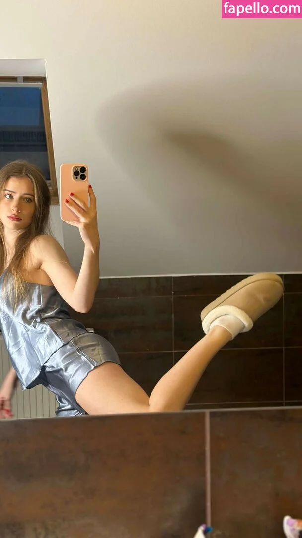 DJ Mari Moura Onlyfans Photo Gallery 