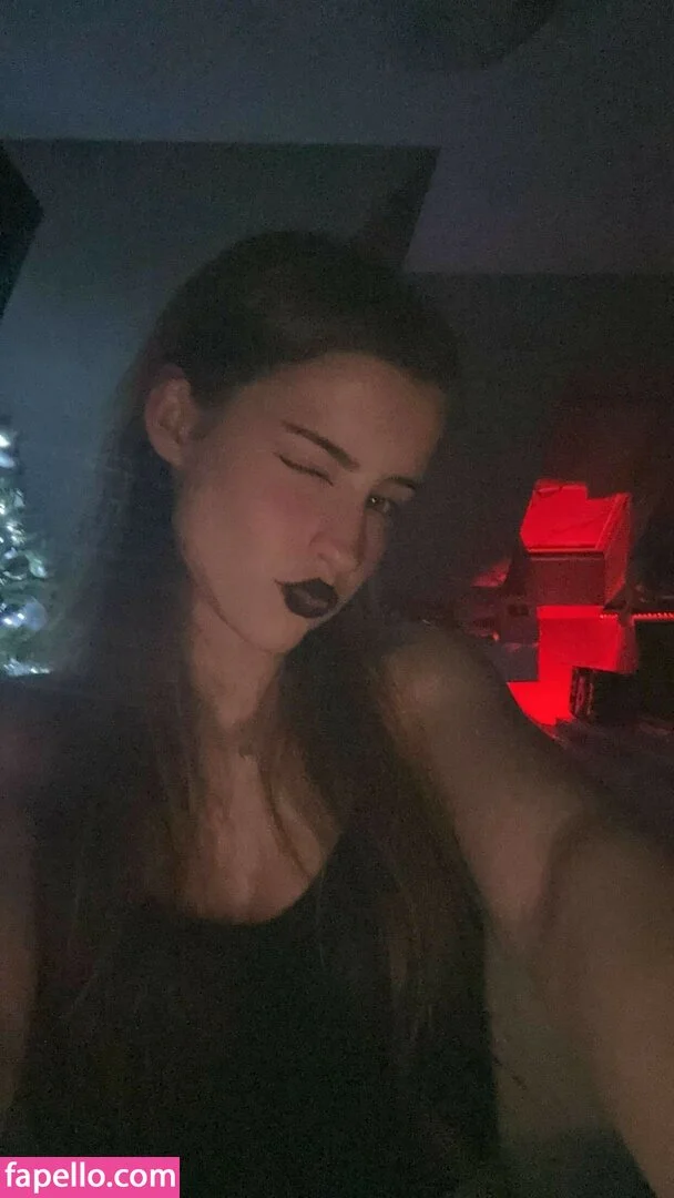 DJ Mari Moura Onlyfans Photo Gallery 