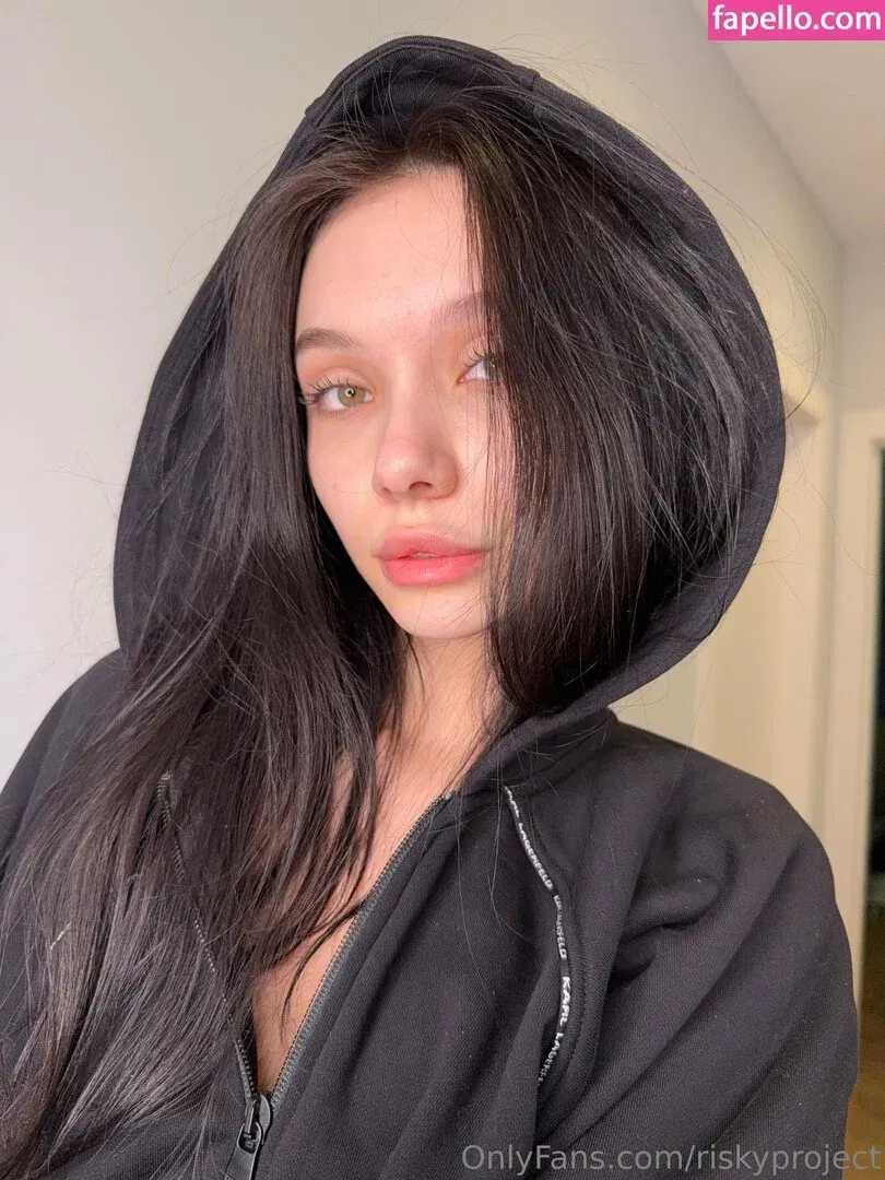 Riskyproject Onlyfans Photo Gallery 