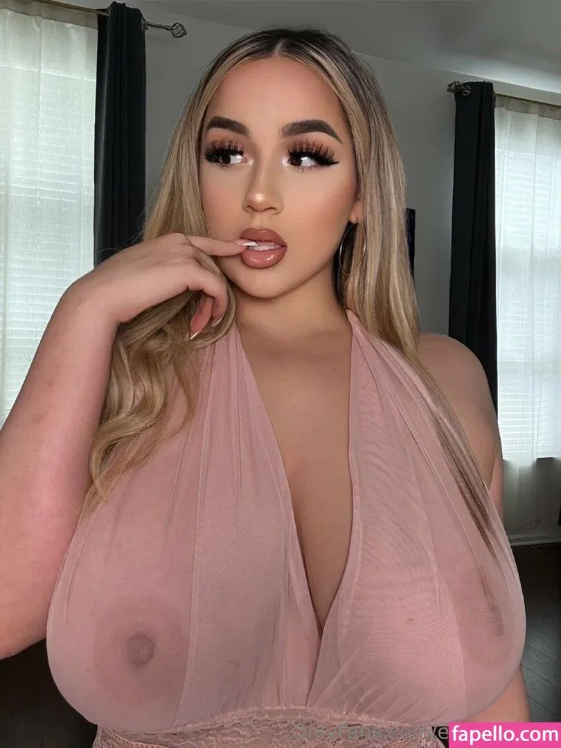 evamarieee Onlyfans Photo Gallery 