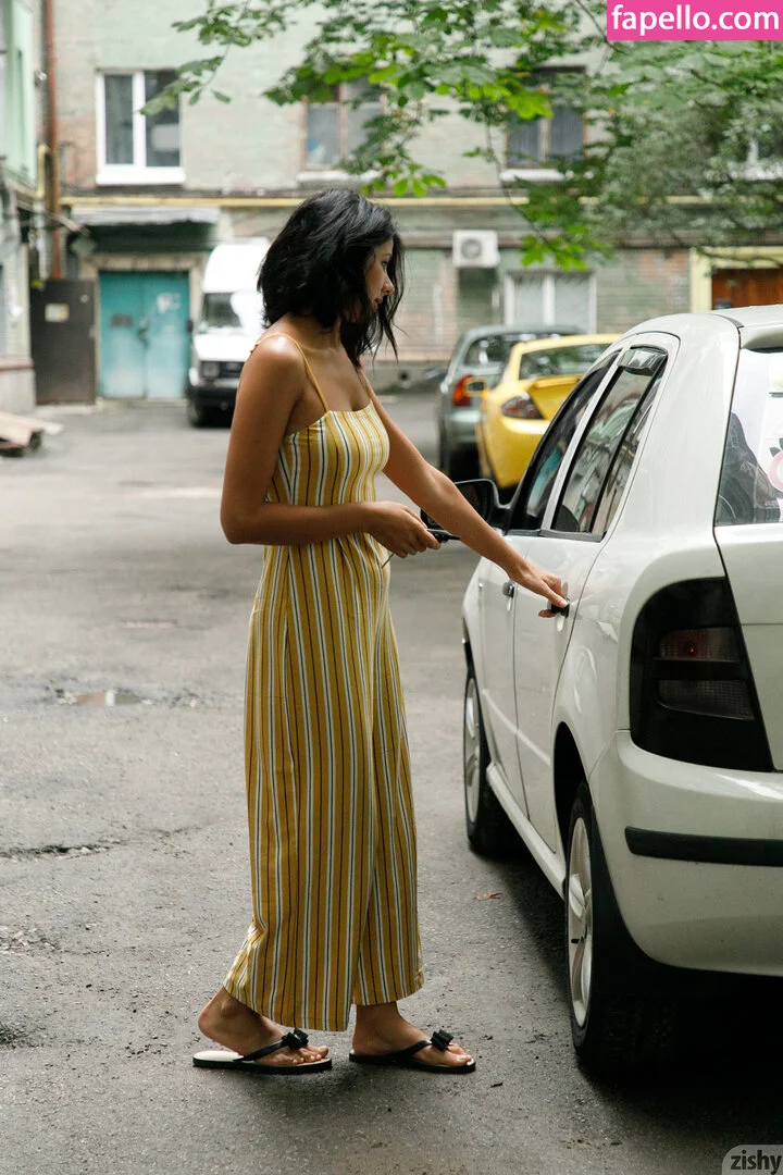 Nadezhda Mood Onlyfans Photo Gallery 