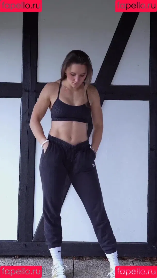 Lisa Buckwitz Onlyfans Photo Gallery 