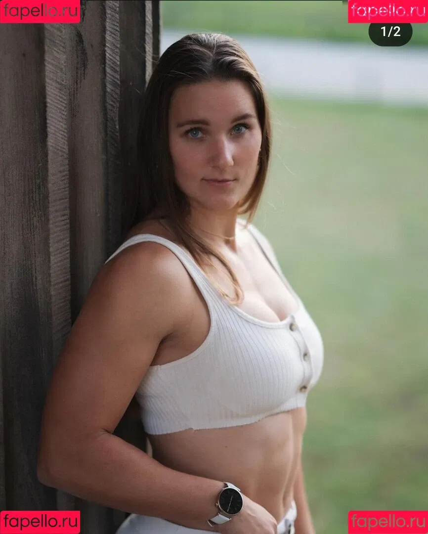 Lisa Buckwitz Onlyfans Photo Gallery 
