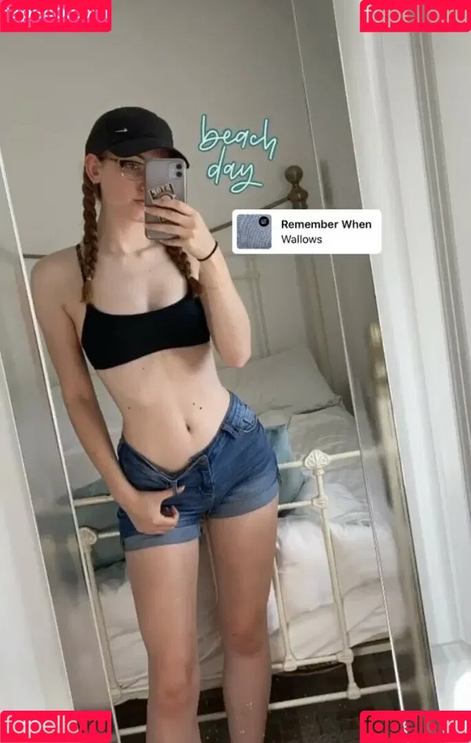Em Cavell Onlyfans Photo Gallery 