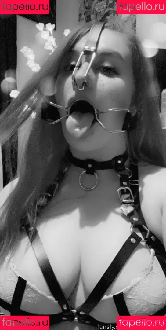 BritishPuppi Onlyfans Photo Gallery 