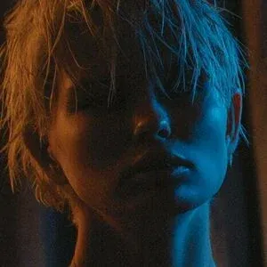 Julia__Logan Onlyfans Photo Gallery 