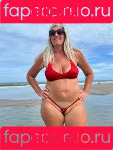 momof5booty Onlyfans Photo Gallery 