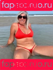 momof5booty Onlyfans Photo Gallery 