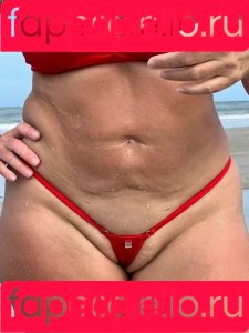 momof5booty Onlyfans Photo Gallery 