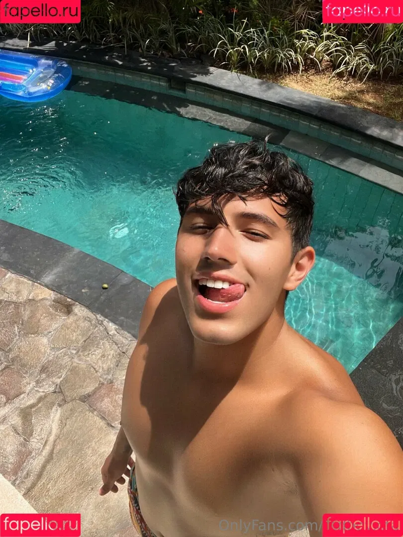 redboyxita Onlyfans Photo Gallery 
