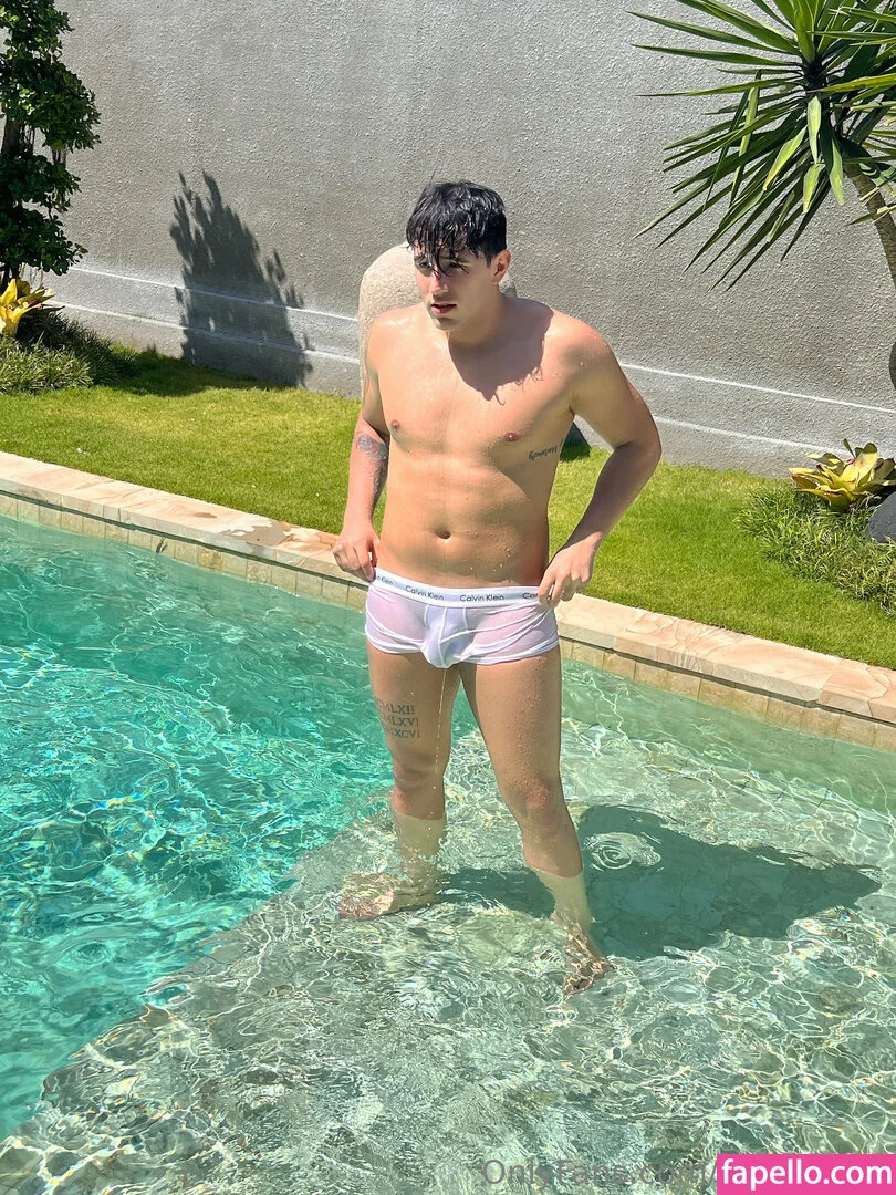 redboyxita Onlyfans Photo Gallery 