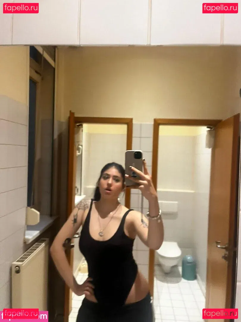 Niamausilol Onlyfans Photo Gallery 