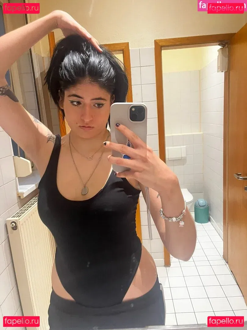 Niamausilol Onlyfans Photo Gallery 