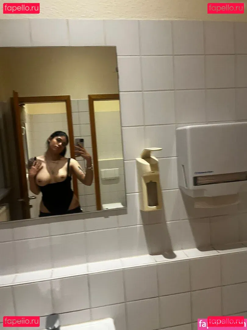 Niamausilol Onlyfans Photo Gallery 