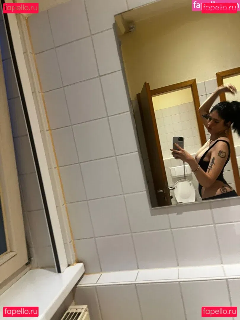 Niamausilol Onlyfans Photo Gallery 