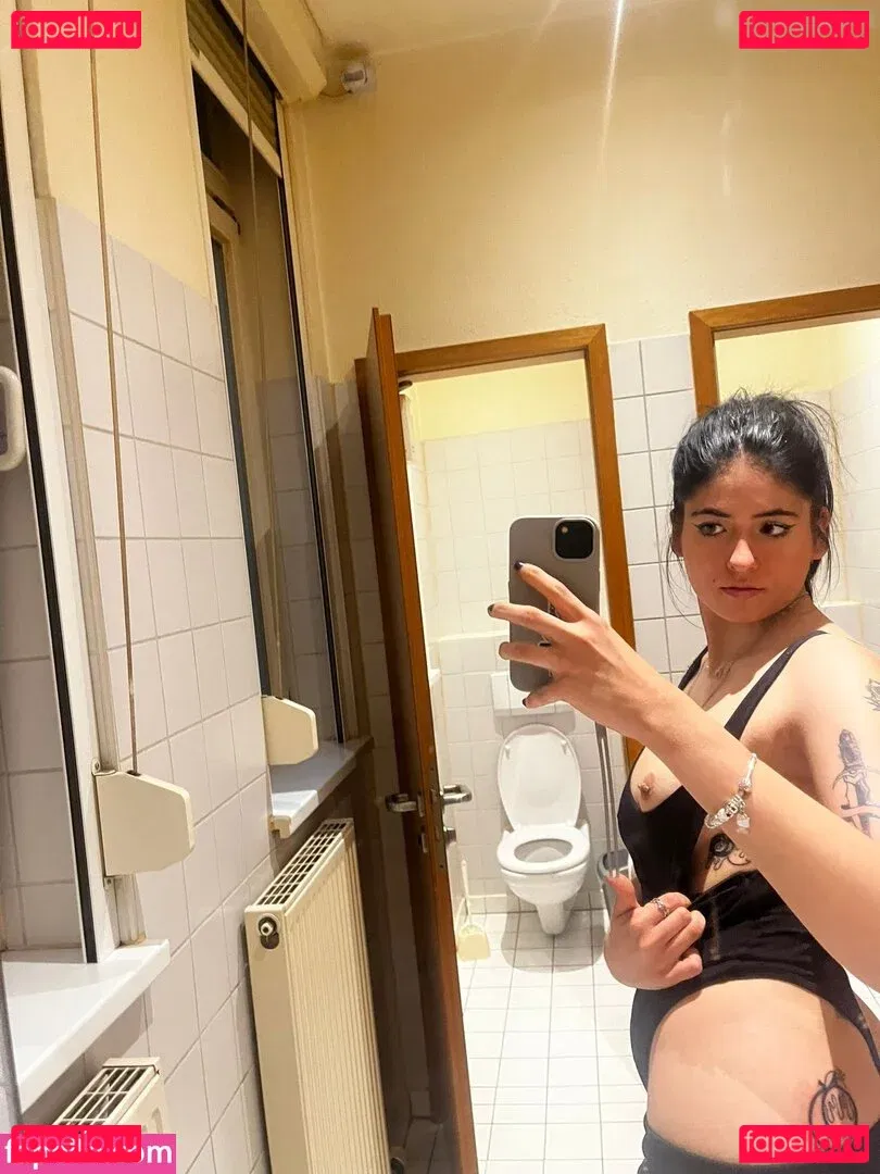 Niamausilol Onlyfans Photo Gallery 