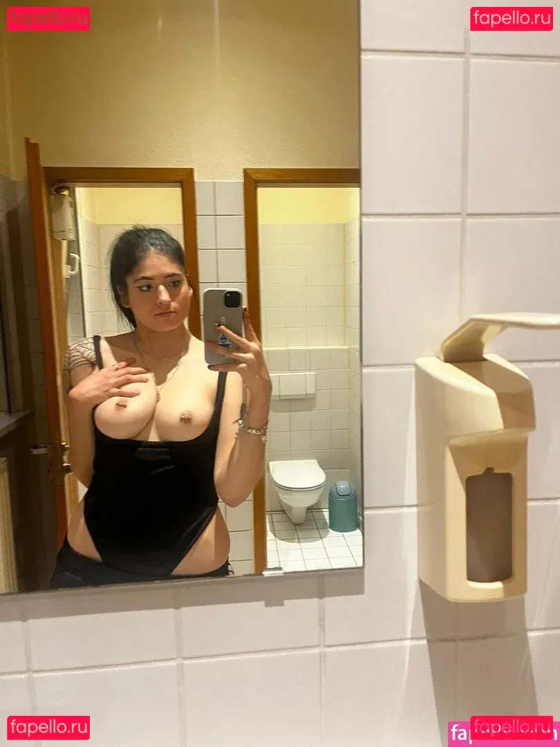 Niamausilol Onlyfans Photo Gallery 