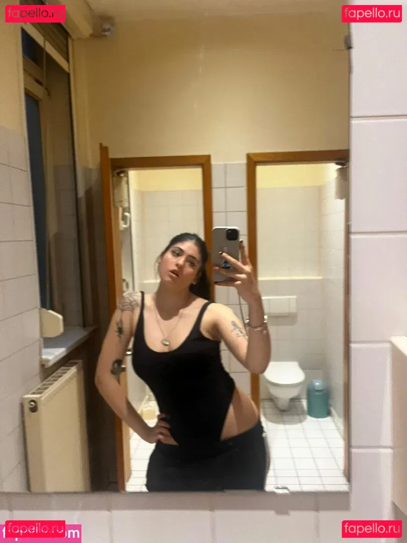 Niamausilol Onlyfans Photo Gallery 