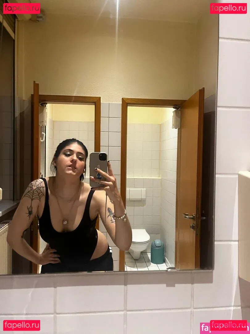 Niamausilol Onlyfans Photo Gallery 