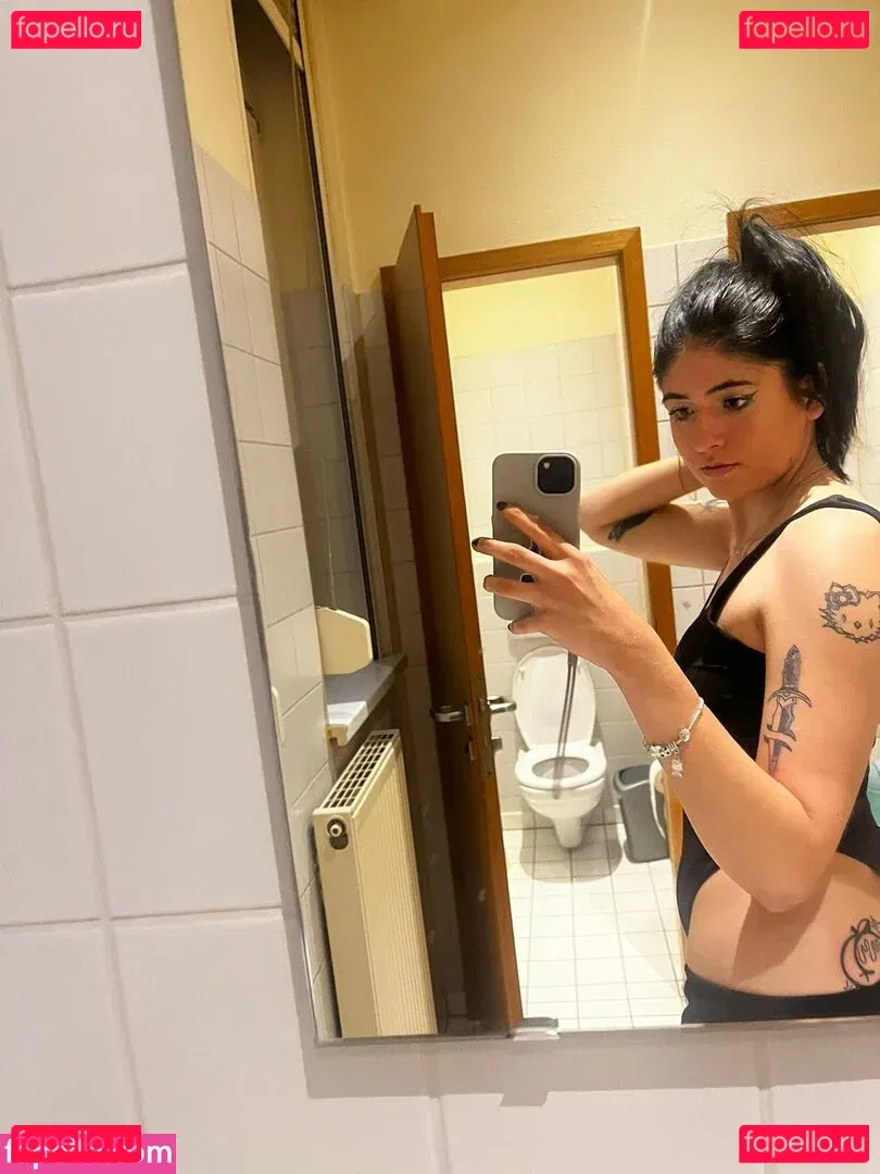 Niamausilol Onlyfans Photo Gallery 