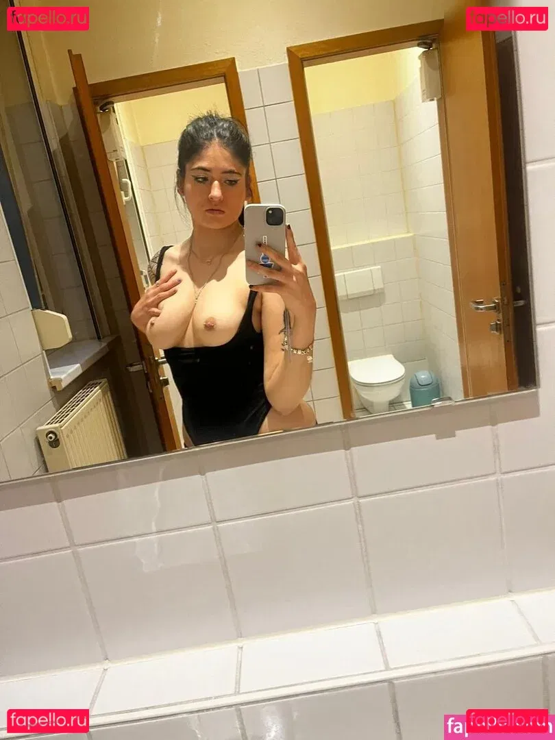 Niamausilol Onlyfans Photo Gallery 