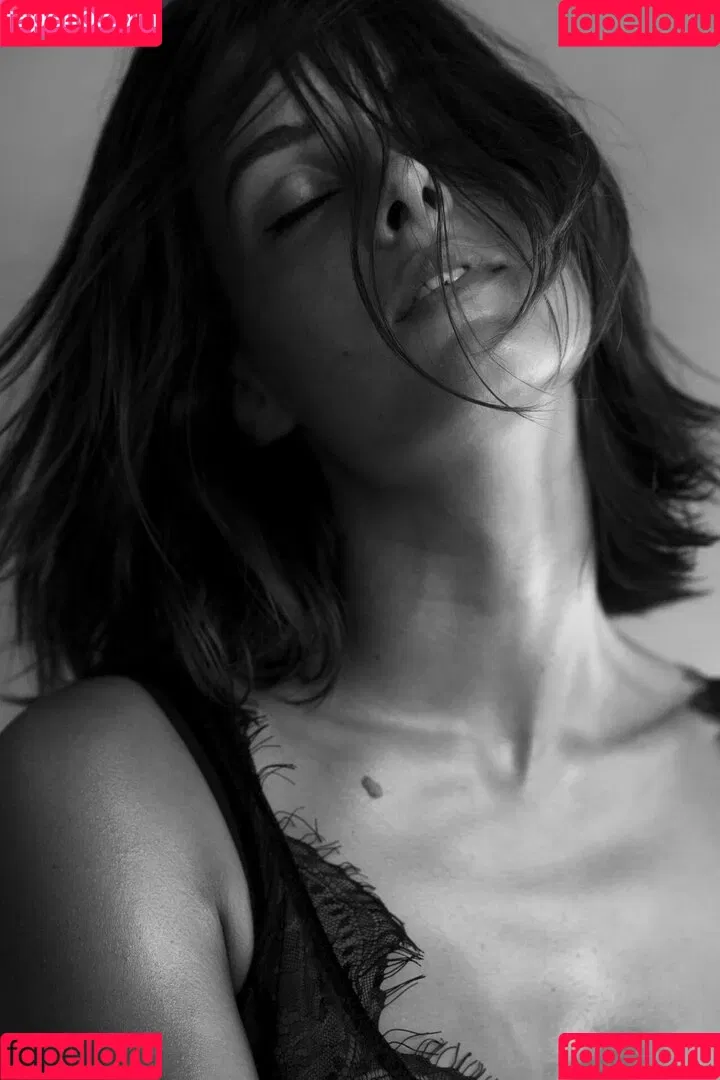 Victorienne Magnen Onlyfans Photo Gallery 