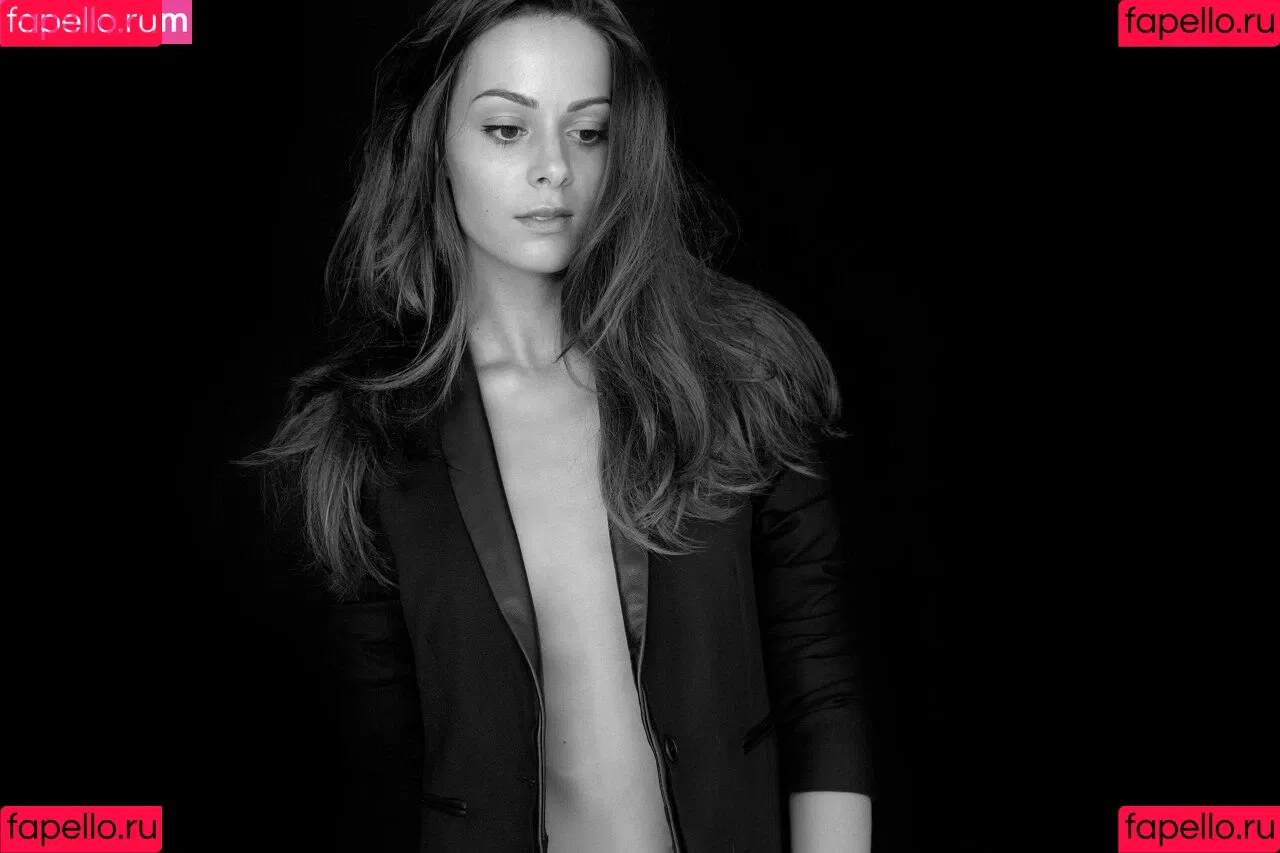Victorienne Magnen Onlyfans Photo Gallery 