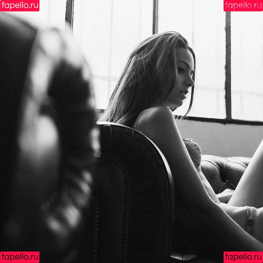 Victorienne Magnen Onlyfans Photo Gallery 
