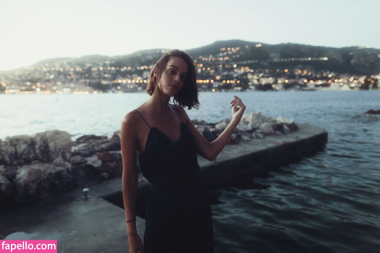 Victorienne Magnen Onlyfans Photo Gallery 