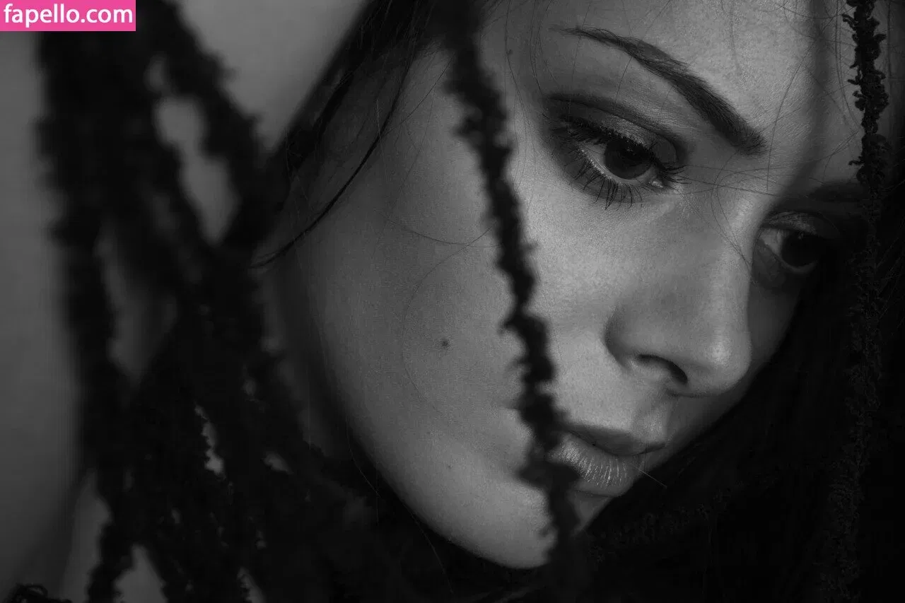 Victorienne Magnen Onlyfans Photo Gallery 