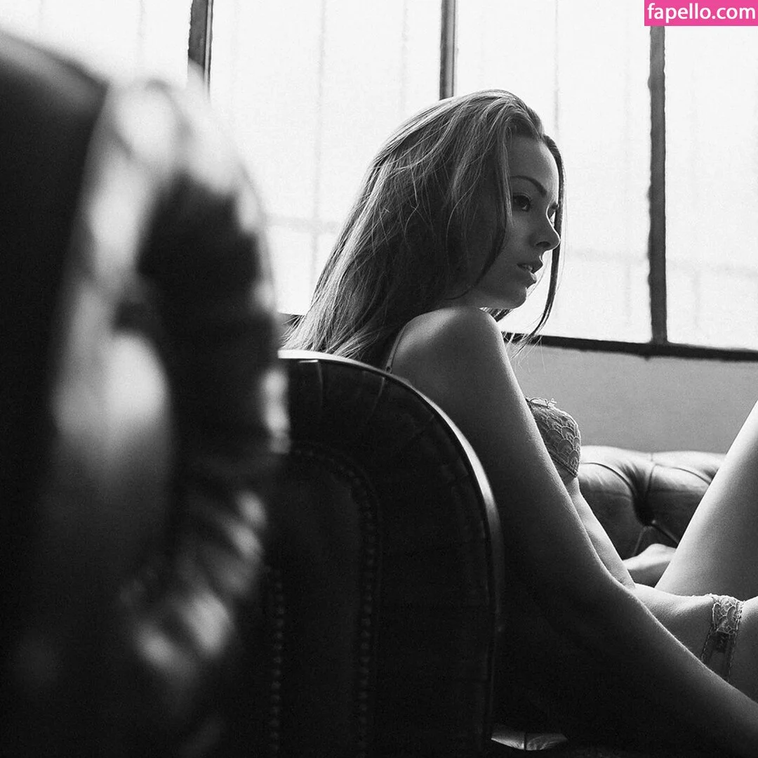 Victorienne Magnen Onlyfans Photo Gallery 